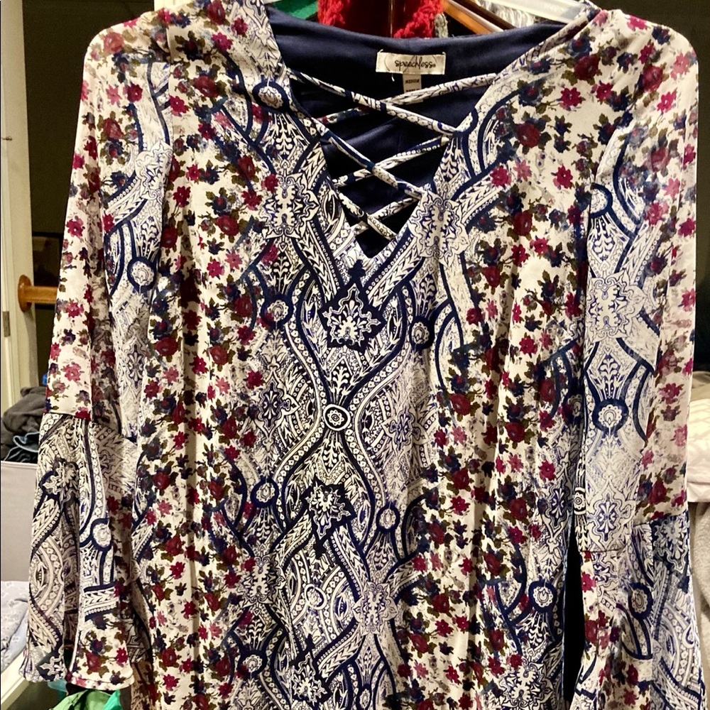 Speechless long sleeve floral dress Size Medium